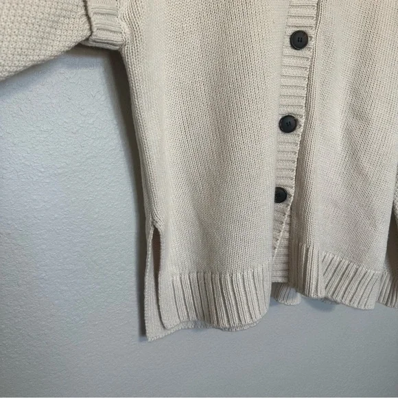 NWT Beige Knitted and Waffle Button-Up Cardigan. Size XL - Picture 3 of 4